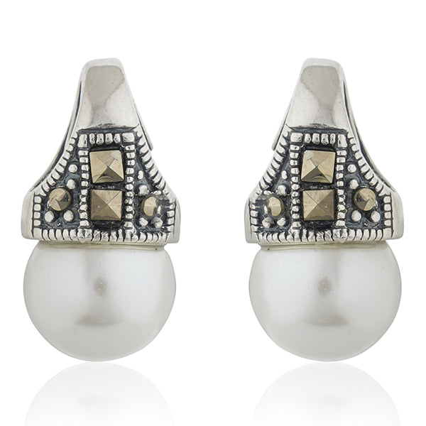 Pearl-studded 925 silver pendant set with matching earrings, adding elegance to your casual style.