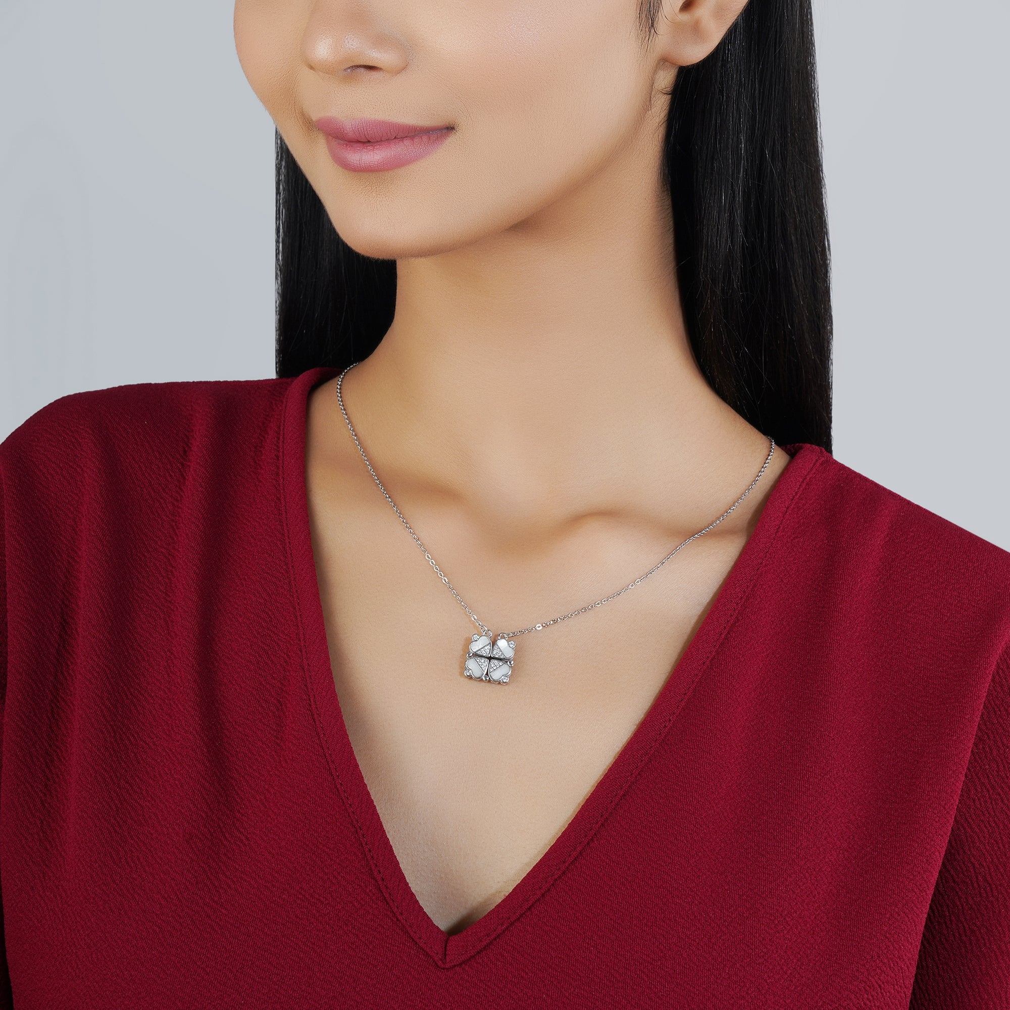 "Sleek 925 sterling silver pendant chain, perfect for enhancing any look with subtle elegance."