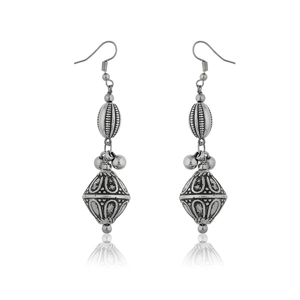 Elegant oxidized short necklace set with fine detailing, adding a timeless vintage touch to festive outfits.