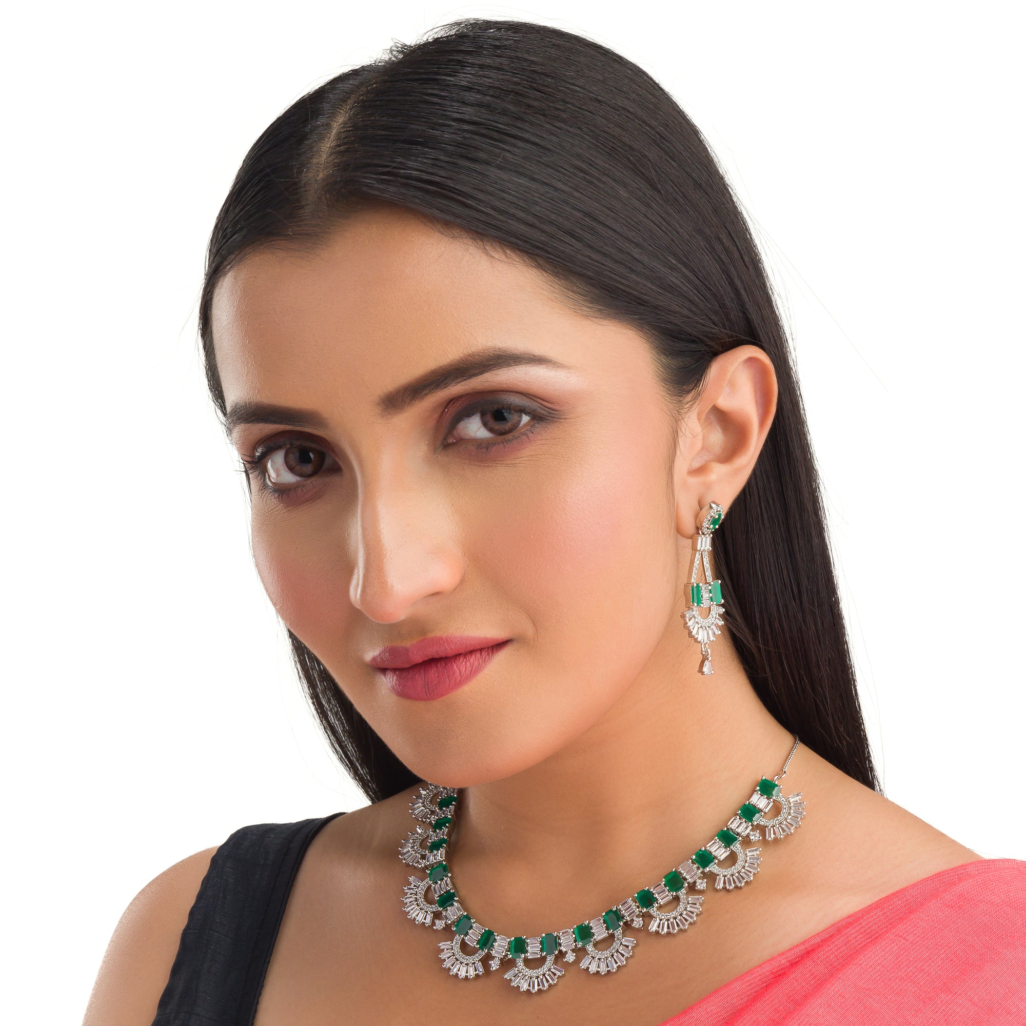 "Green and white zircon necklace in silver delivers a refined, striking elegance."
