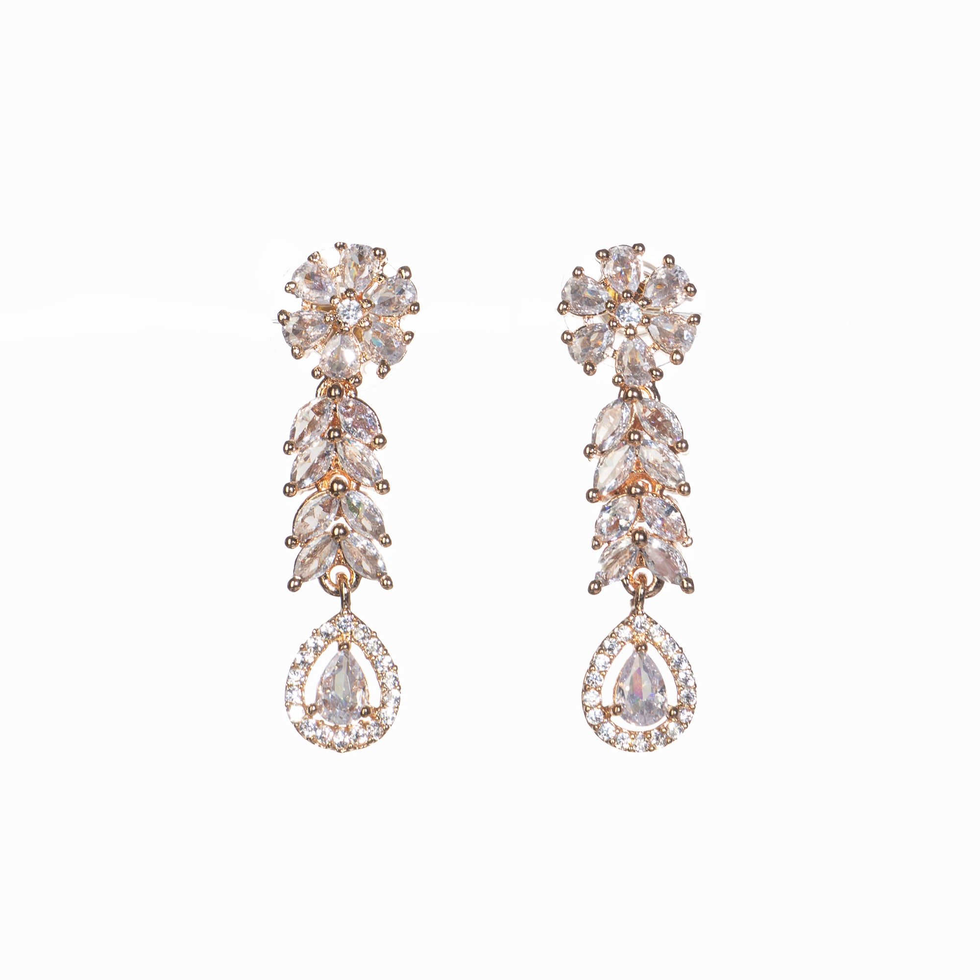 "Flower and leaf design zircon necklace in rose gold offers chic elegance and timeless style."
