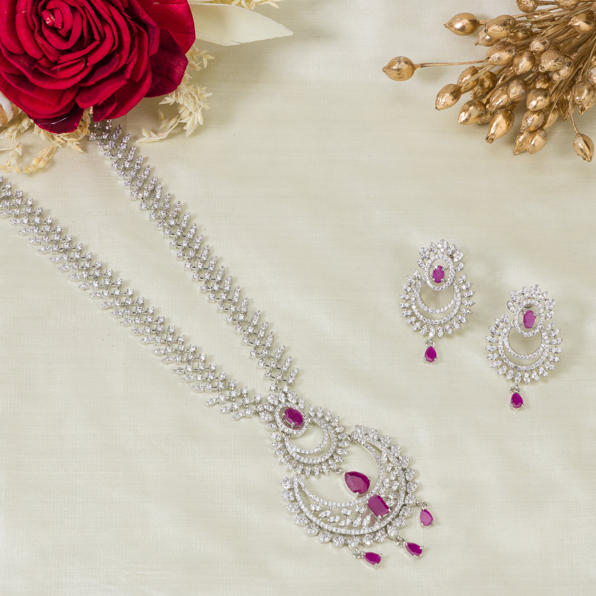 "Zircon necklace with leaf motifs exudes natural elegance and timeless beauty."
