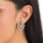"Light green pearl long necklace in rose gold for a fresh, elegant look."
