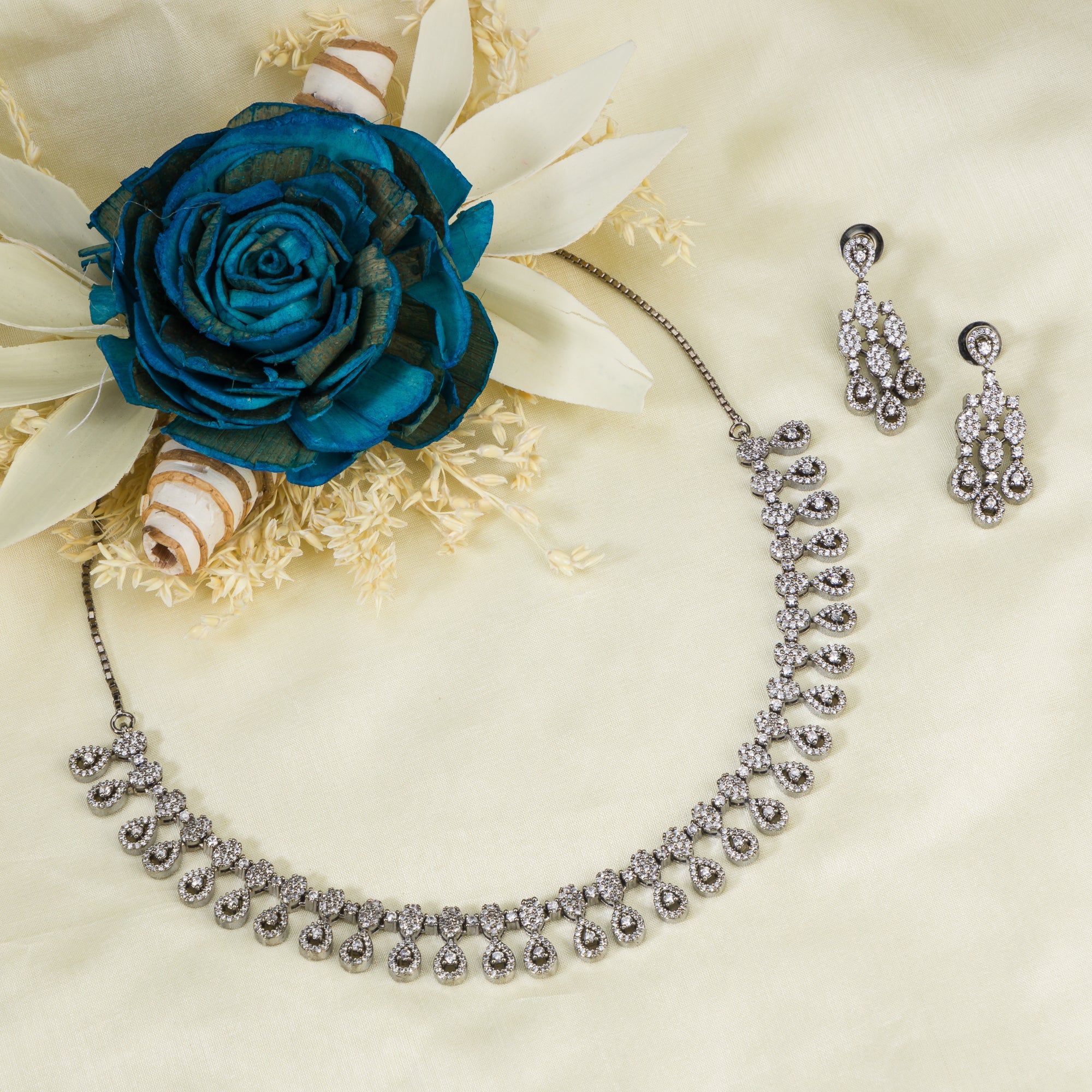Bold black zircon necklace offering a striking and sophisticated contrast for festivals.
