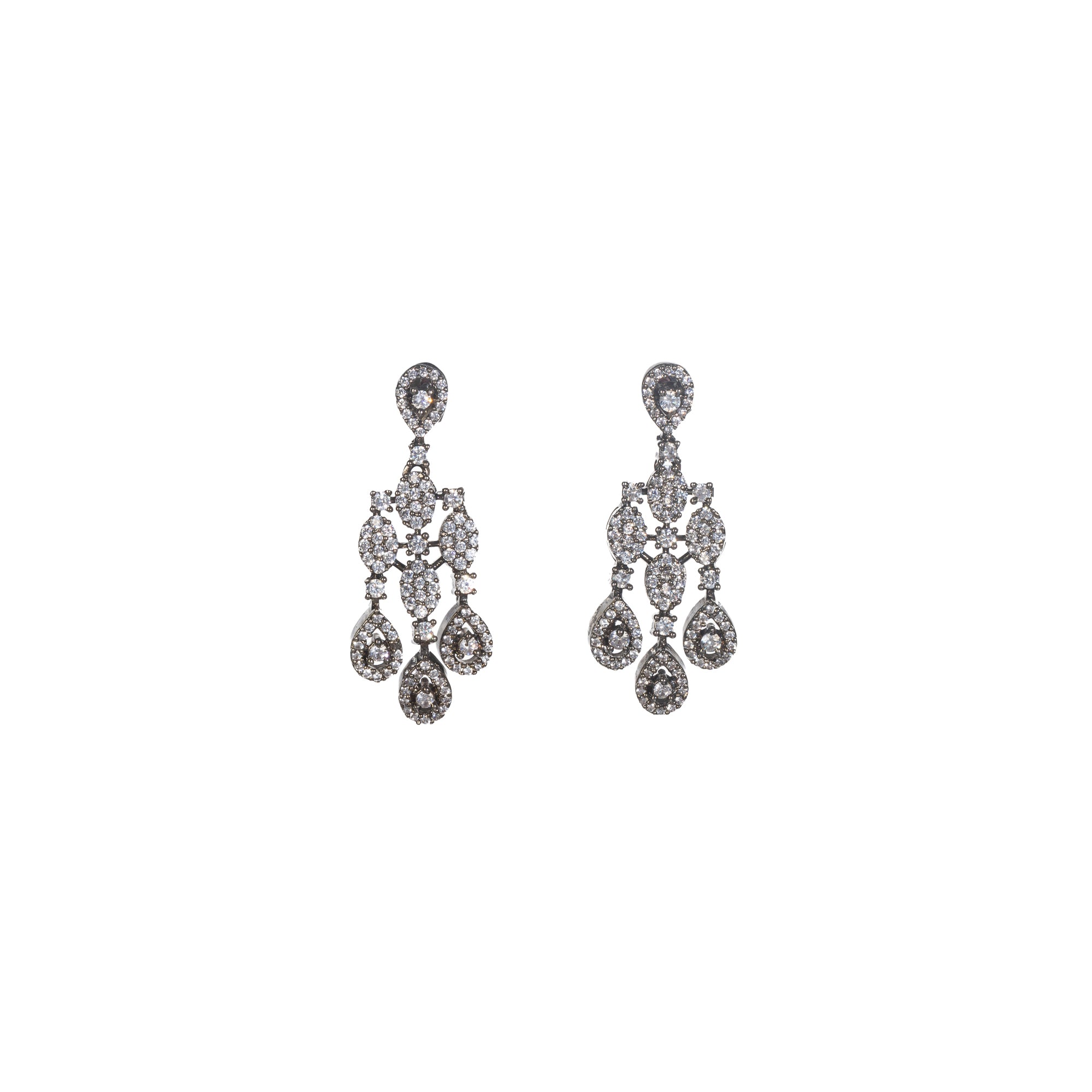 Bold black zircon necklace offering a striking and sophisticated contrast for festivals.
