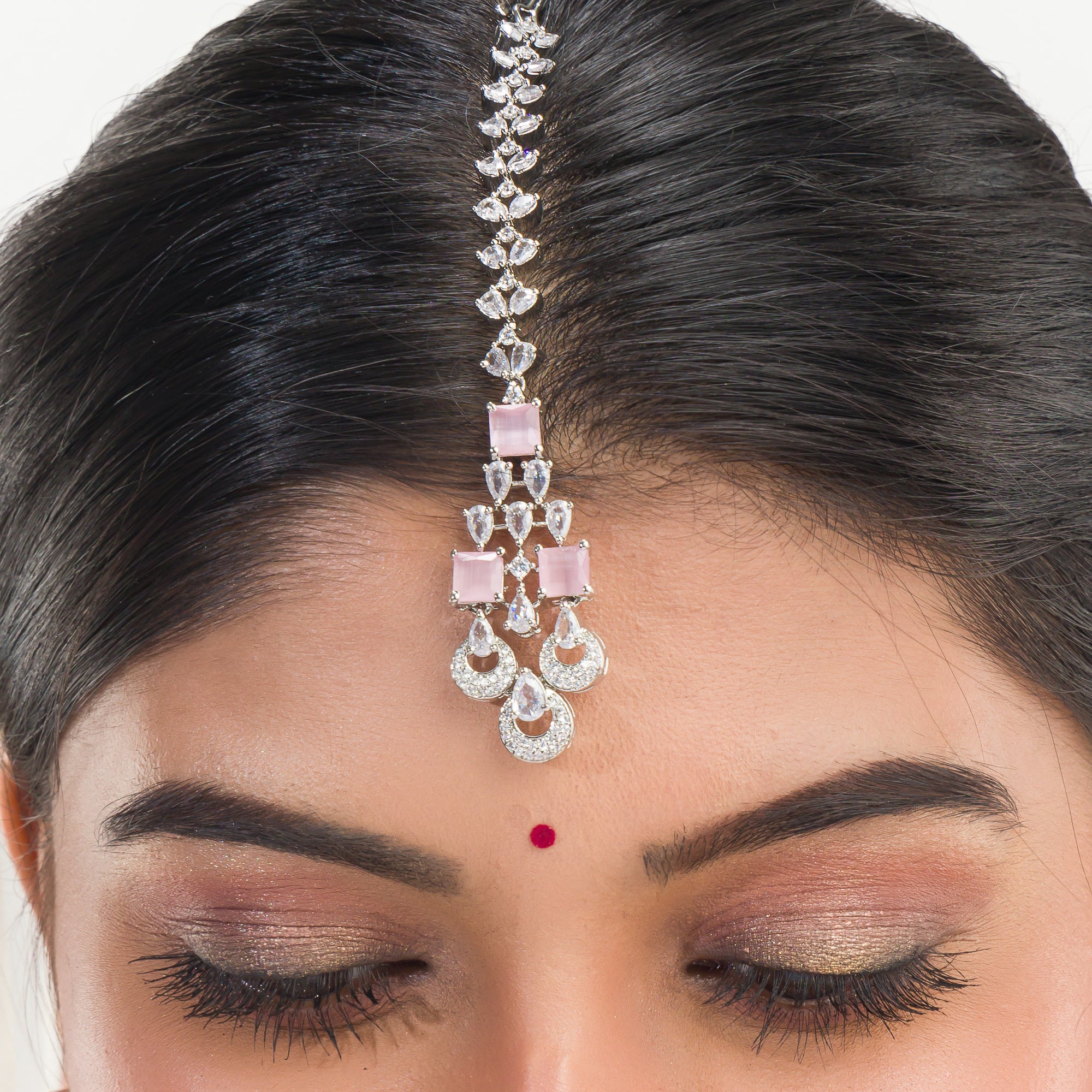 Orchid zircon bridal necklace set with earrings and maangtika.

