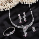 Turquoise zircon necklace set with earrings and bracelet for an elegant and charming party look.
