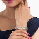 White zircon bracelet with dazzling stones, a sophisticated choice for party elegance.

