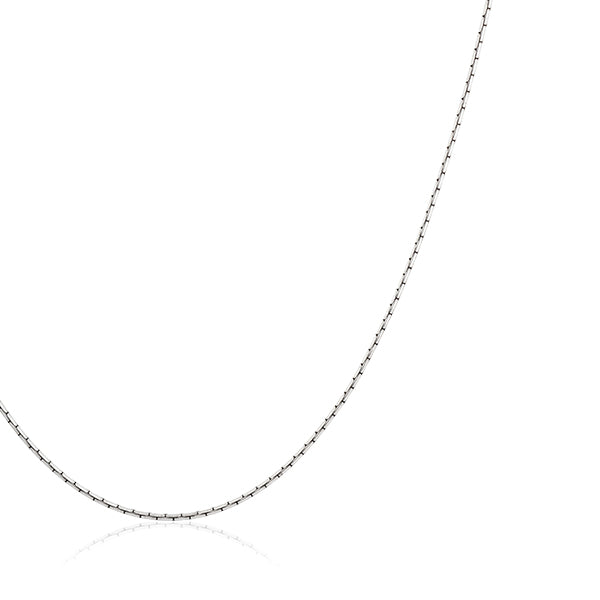 Sleek 925 sterling silver chain, crafted for high-quality shine and effortless everyday elegance.
