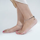 Elegant 925 silver anklet with a delicate design, offering subtle sophistication for casual wear.

