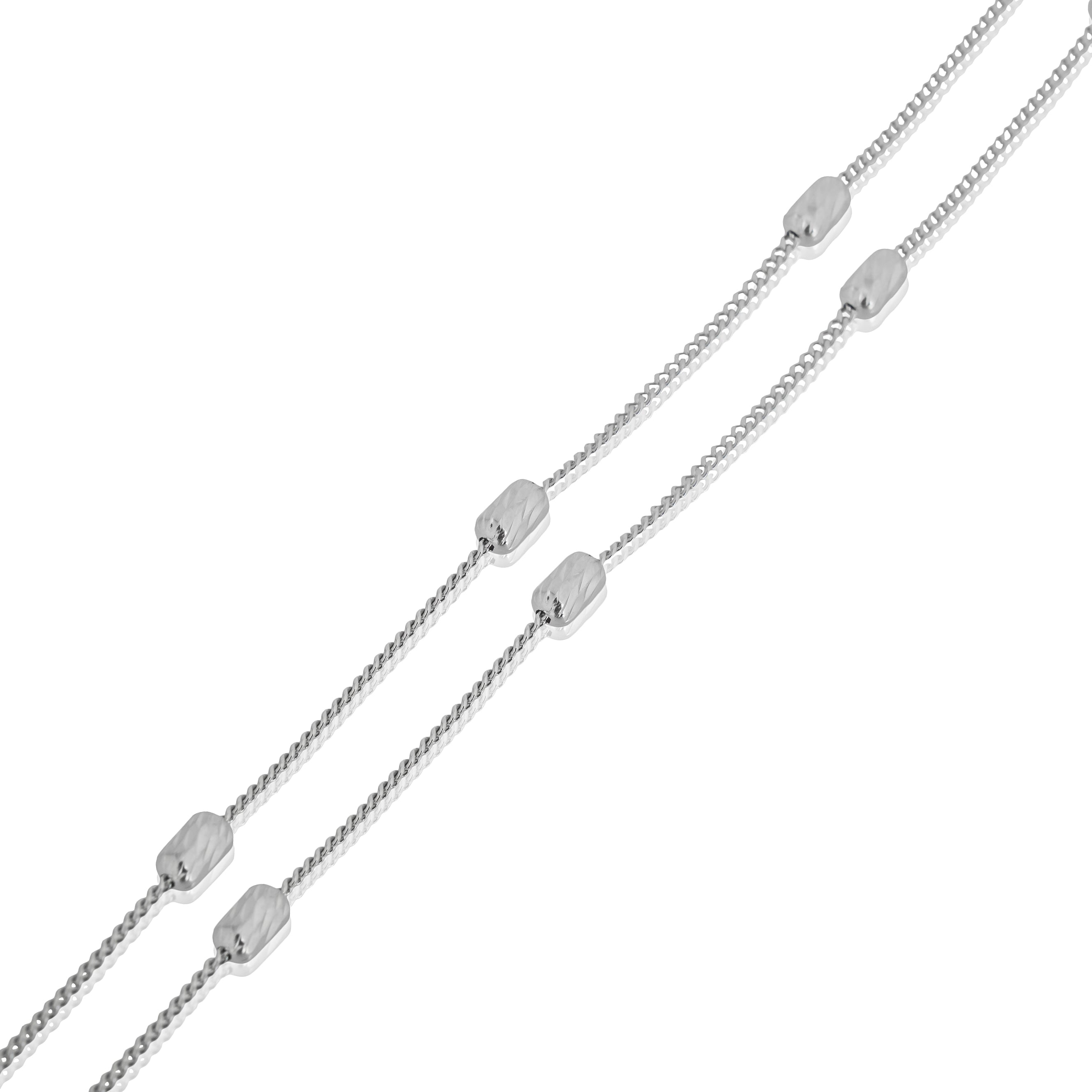 Elegant 925 silver anklet with delicate design, adding sophistication and style to any look.

