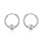 Classic 925 silver hoop earrings, timeless design for a versatile and elegant everyday look.
