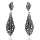 Elegant 925 sterling silver pendant set with delicate leaf design for casual natural charm.
