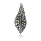 Elegant 925 sterling silver pendant set with delicate leaf design for casual natural charm.

