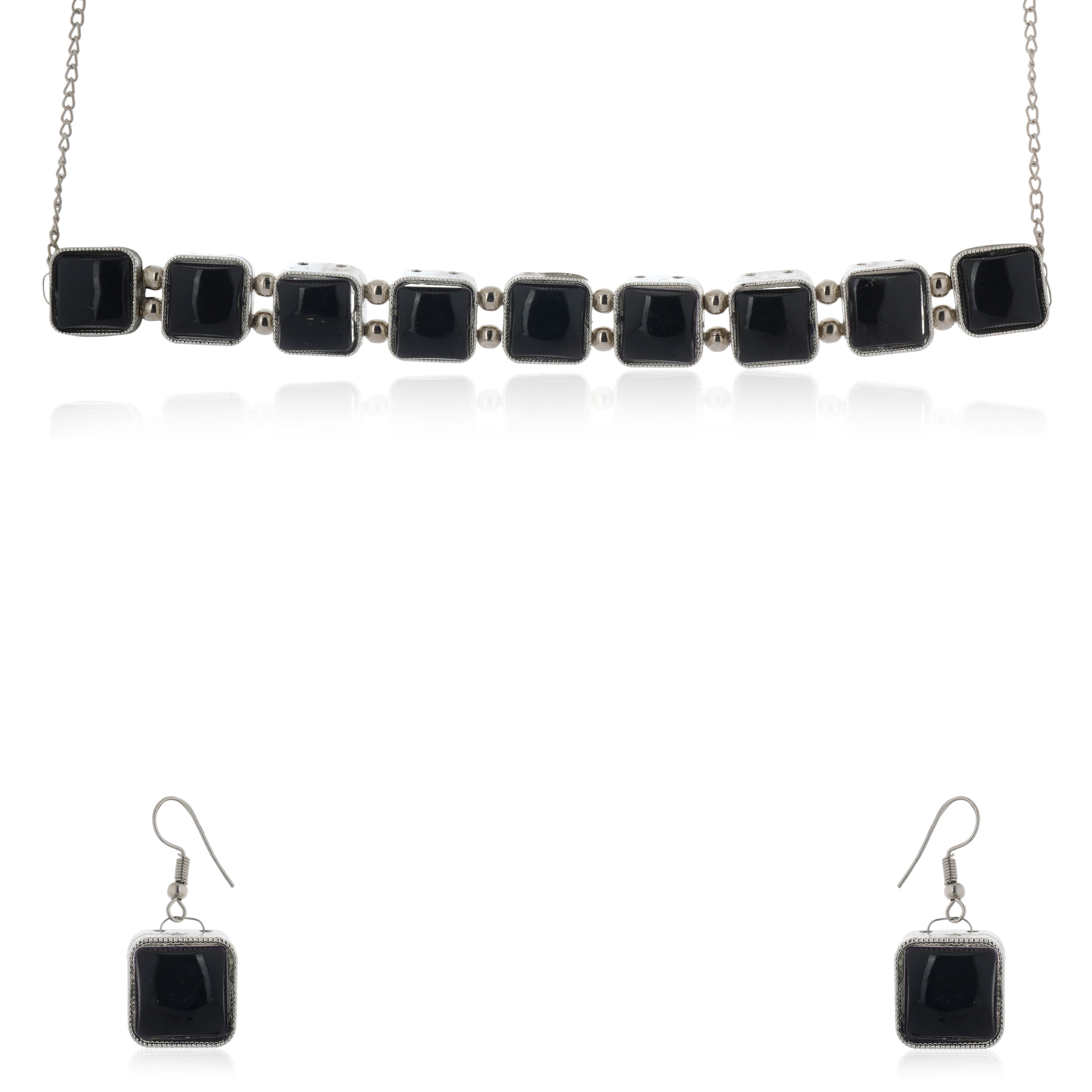 Sleek 925 silver dangler earrings with modern design, perfect for a beautiful festive look.
